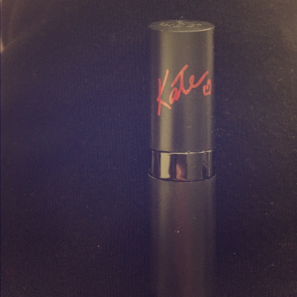  Kate Kate kiss~